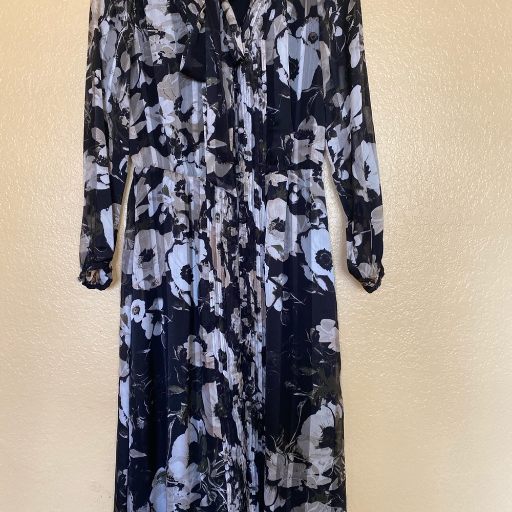 ❌SOLD❌ Banana Republic midi neck tie dress XS - Picture 8 of 8